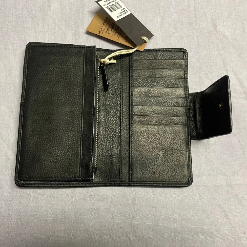 Lucas Slim Leather Wallet from AMERICAN LEATHER CO. - Picture 4 of 7